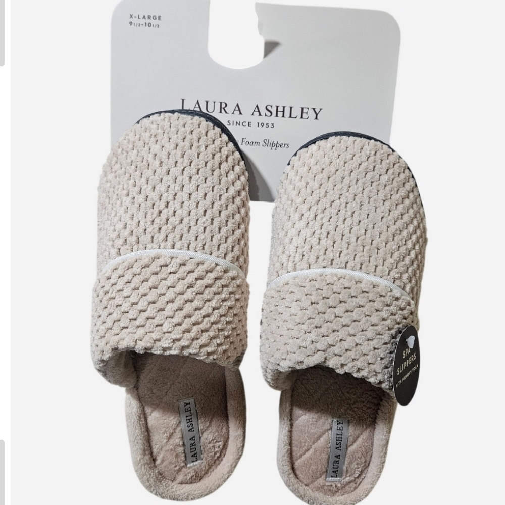 Laura Ashley Memory Foam Slippers - XL - Picture 2 of 8